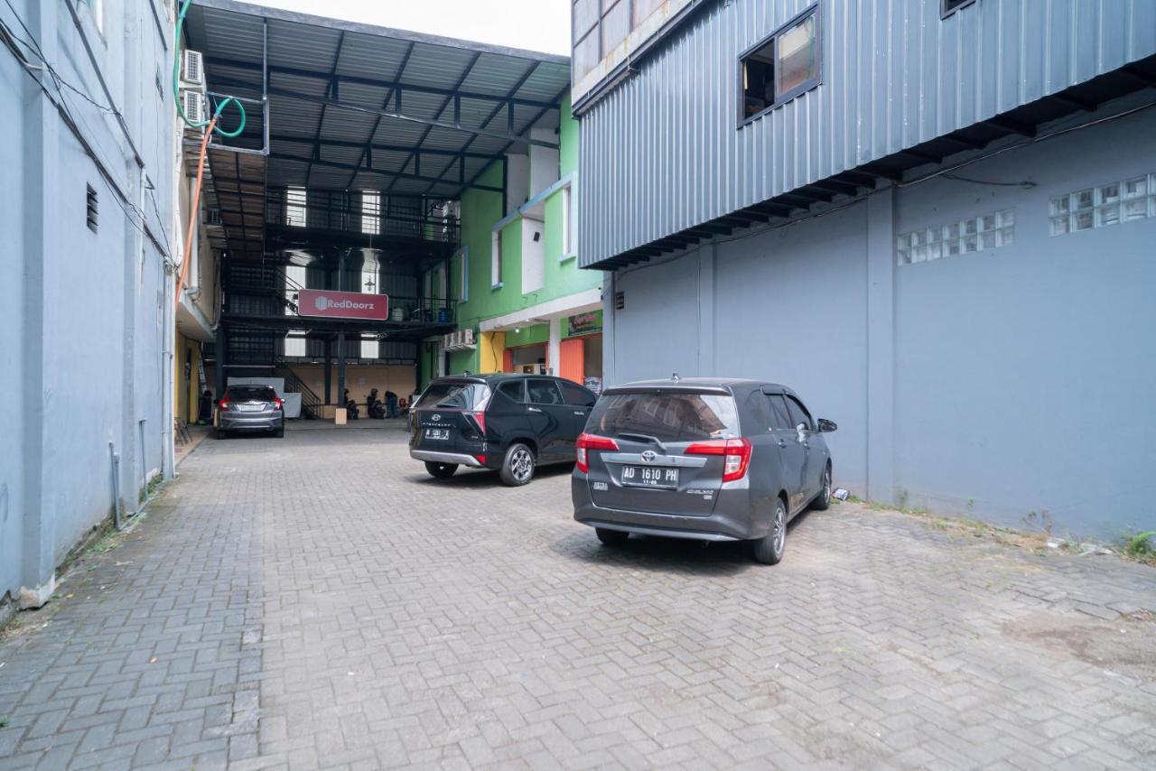 Reddoorz Near Flyover Arjosari مالانغ المظهر الخارجي الصورة