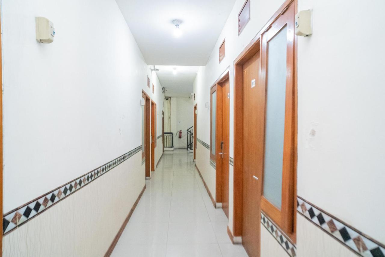 Reddoorz Near Flyover Arjosari مالانغ المظهر الخارجي الصورة