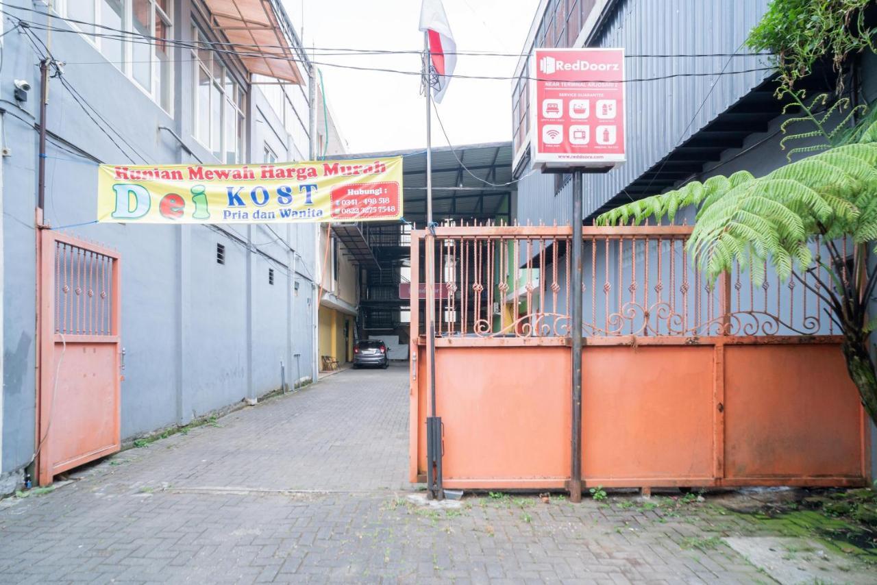 Reddoorz Near Flyover Arjosari مالانغ المظهر الخارجي الصورة